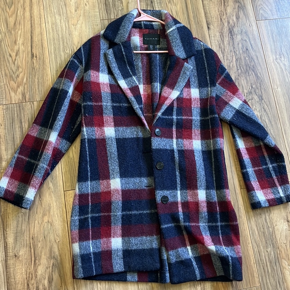 Tahari Buffalo plaid lightweight wool coat